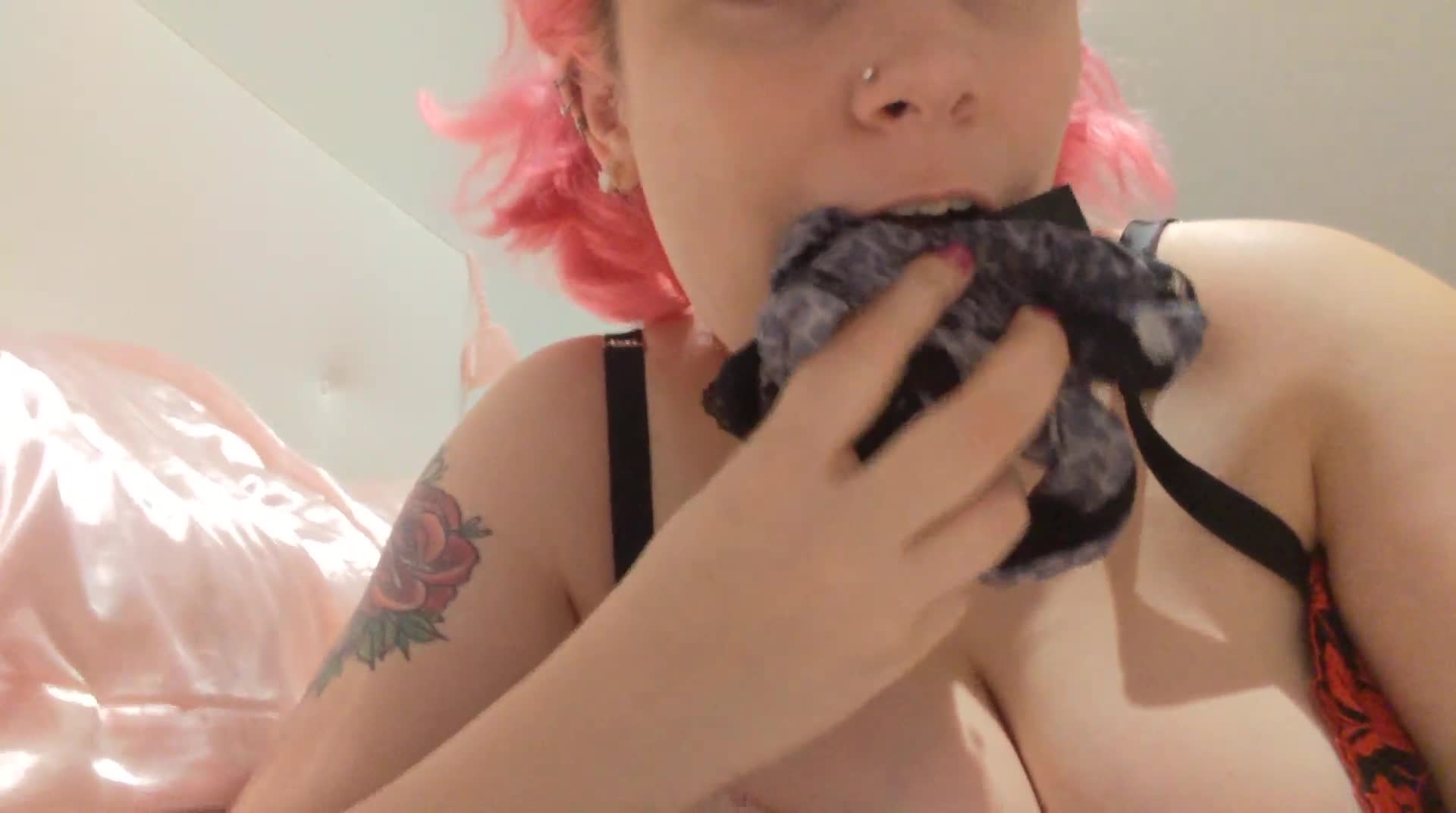 Miabella299 18-19 Years Old, Big Tits Videos | iWantClips.com